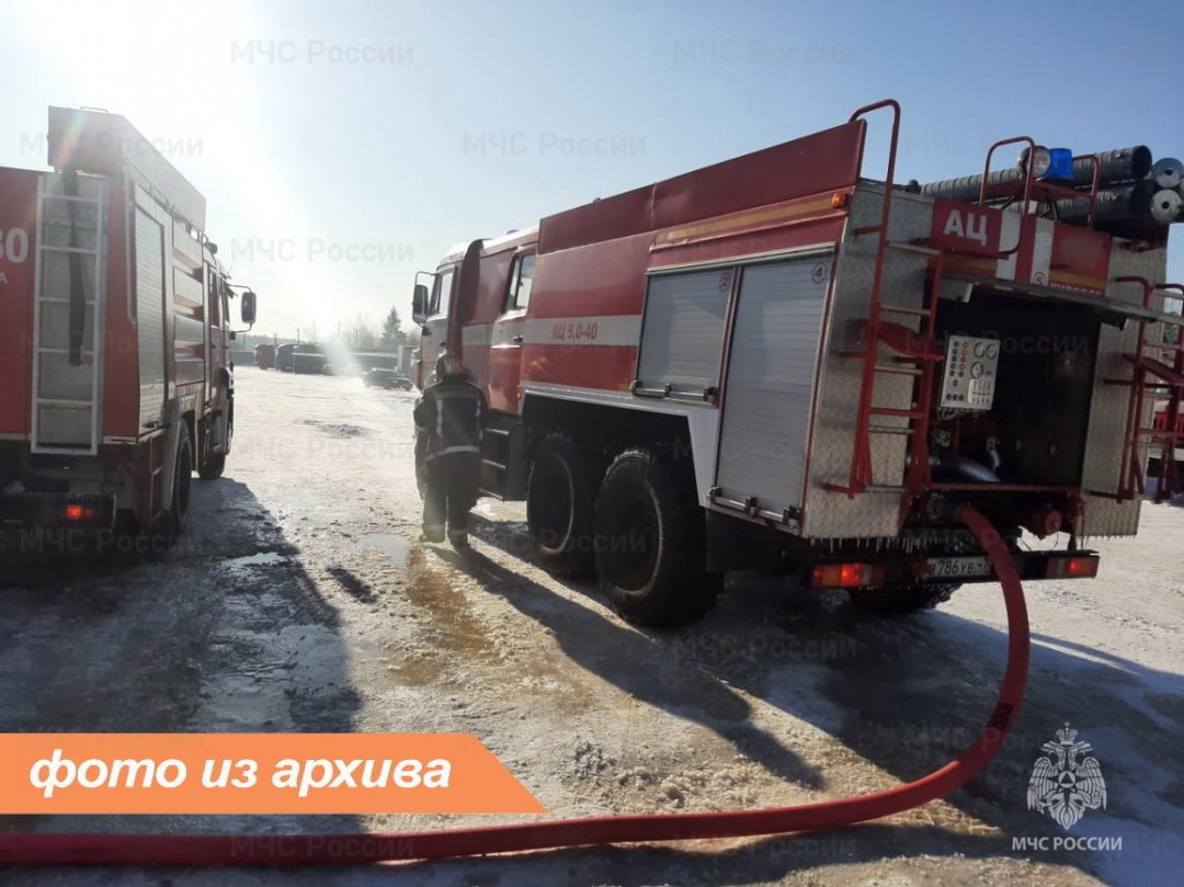 Пожарно-спасательное подразделение Ленинградской области ликвидировало пожар в г. Луга